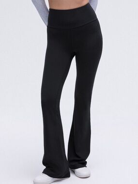 Lululemon Groove Nulu Super-High-Rise Flared Pant *Regular in Black